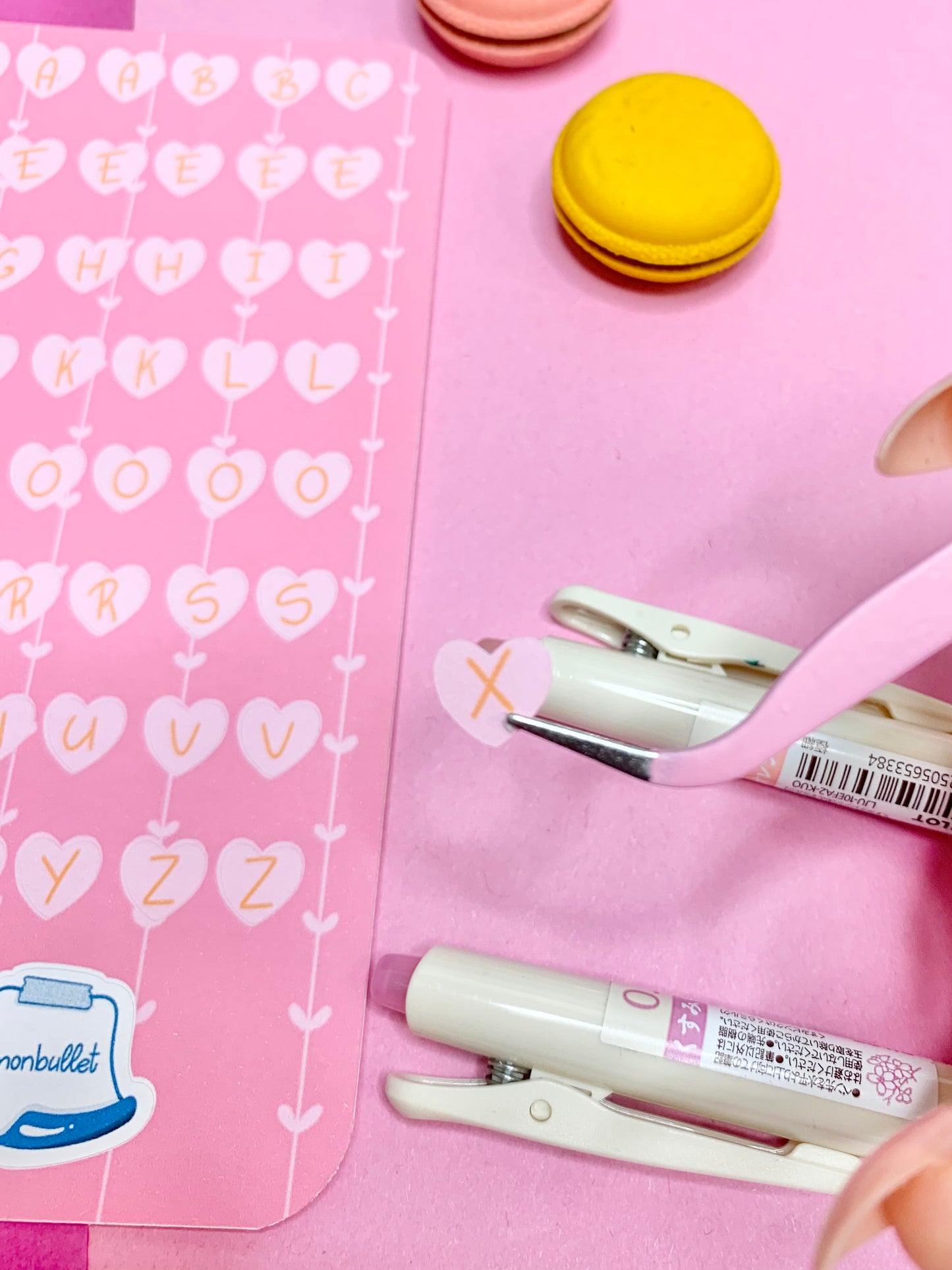 Feuille d’autocollants / stickers mat lettres coeur( bullet ,journaling , déco , scrap , …etc)
