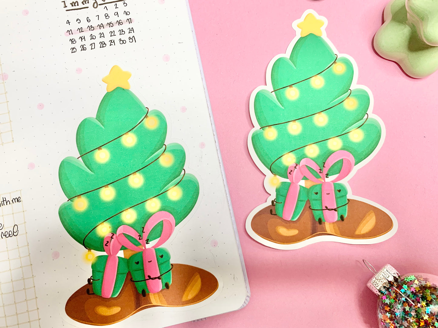 Die-cut / Autocollant/sticker mat cadeaux sous le sapin( bullet ,journaling , déco , scrap , …etc)