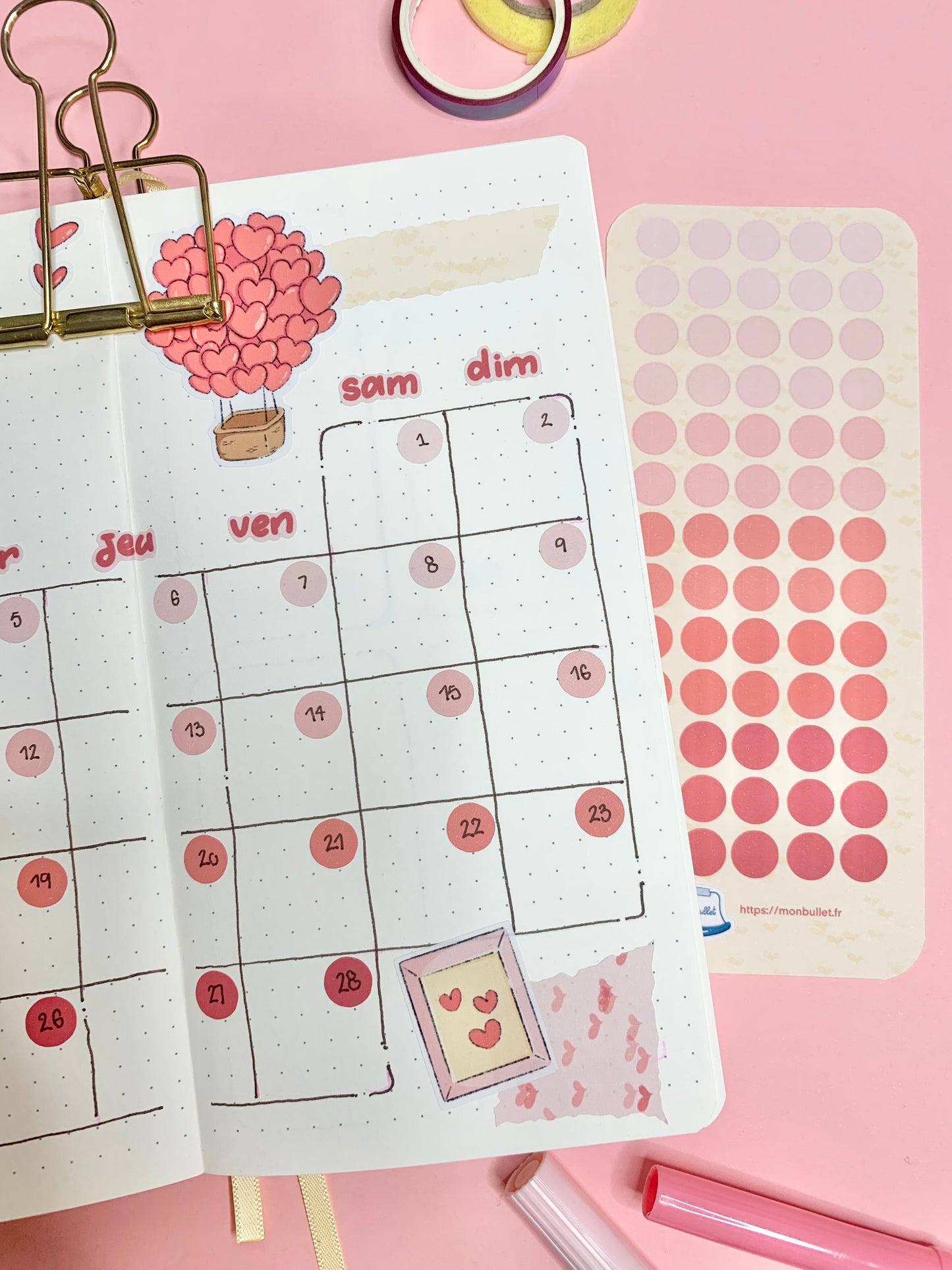 Feuille d’autocollants / stickers ronds « Valentine’s day » ( bullet ,journaling , déco , scrap , …etc)