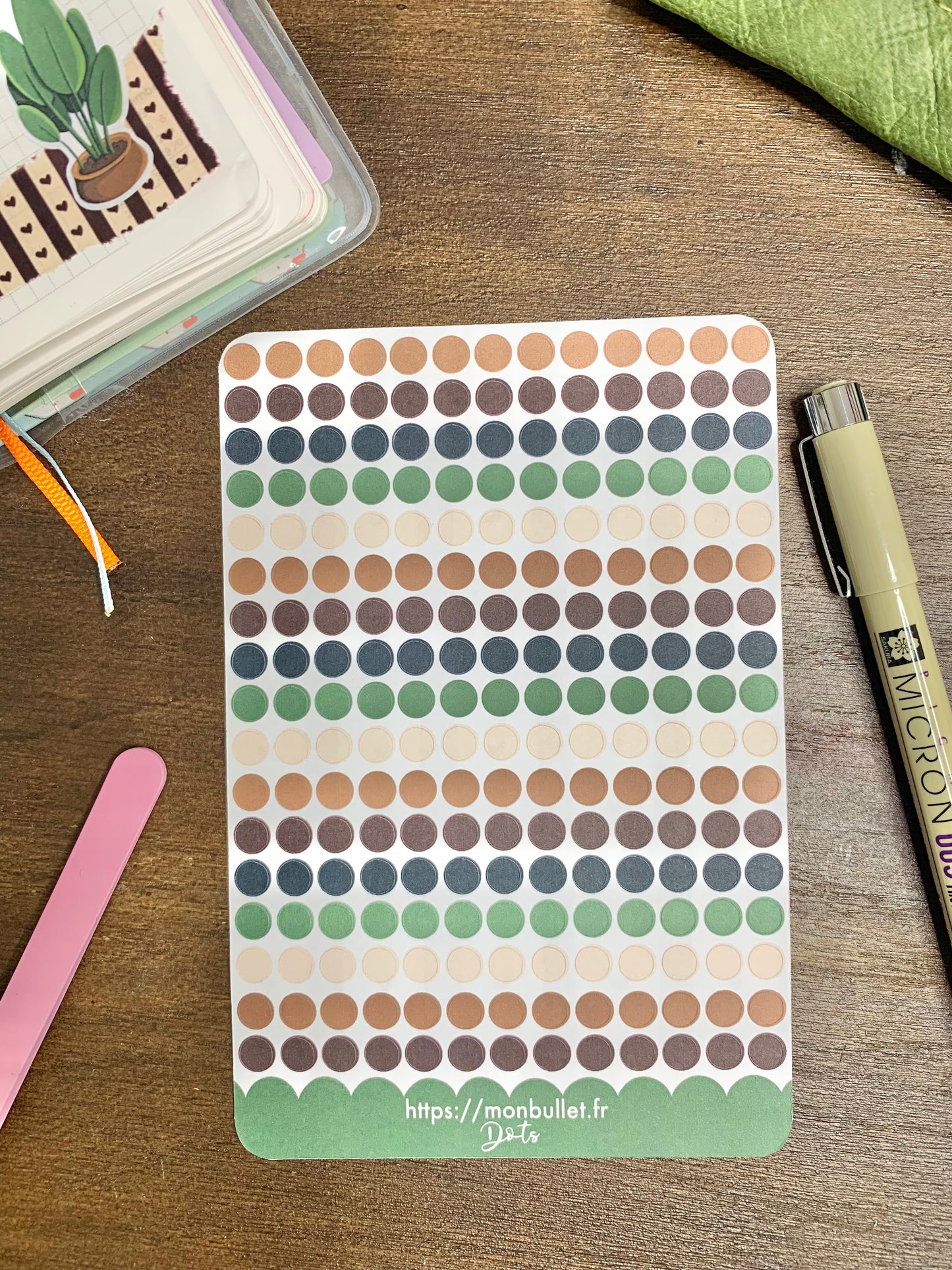 Feuille d’autocollants / stickers ronds « Cosy & books » ( bullet ,journaling , déco , scrap , …etc)