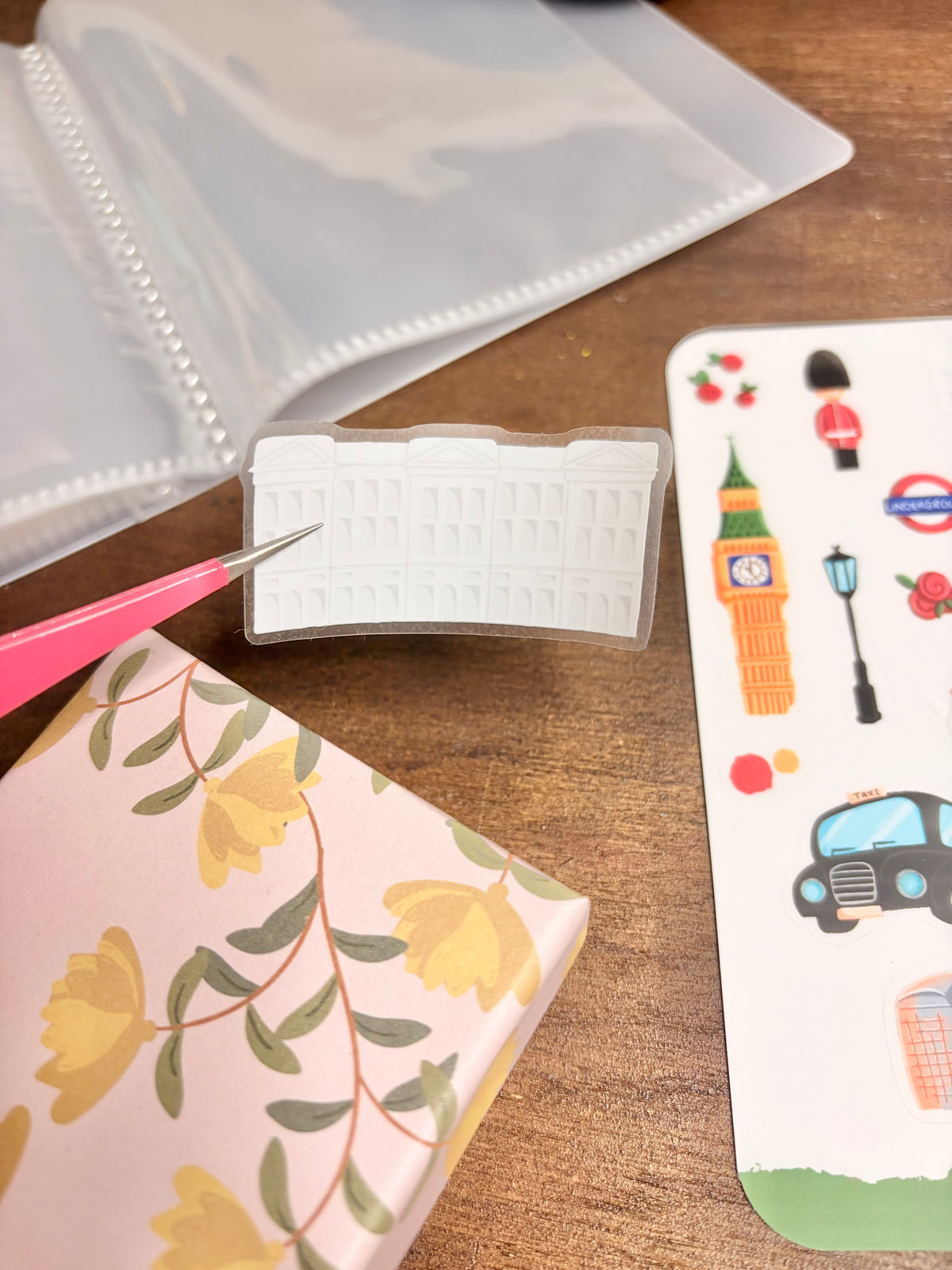 Feuille d’autocollants / stickers transparents mat « Londres » ( bullet ,journaling , déco , scrap , …etc)