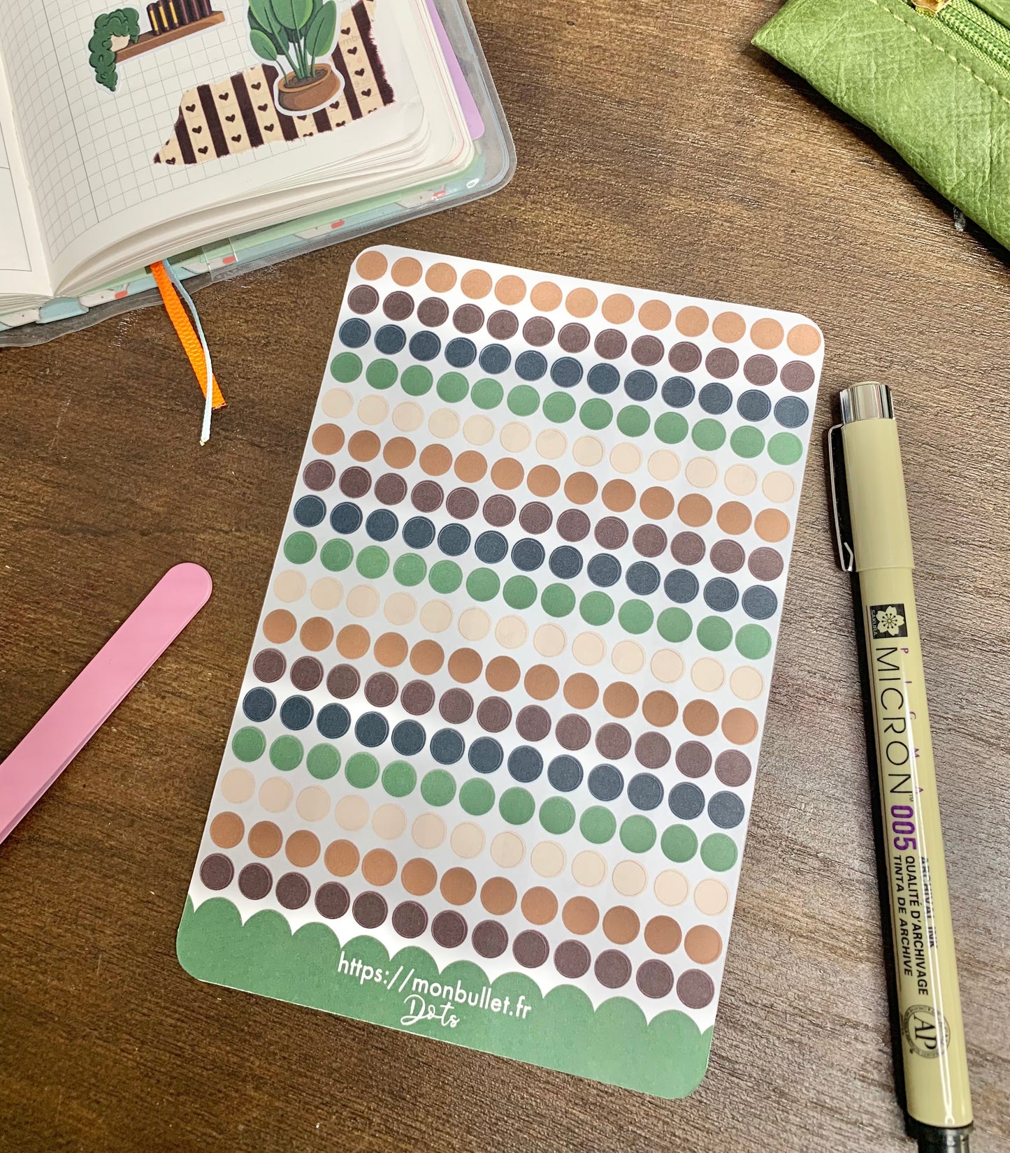 Feuille d’autocollants / stickers ronds « Cosy & books » ( bullet ,journaling , déco , scrap , …etc)